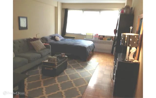 Rented by Douglas Elliman | media 53