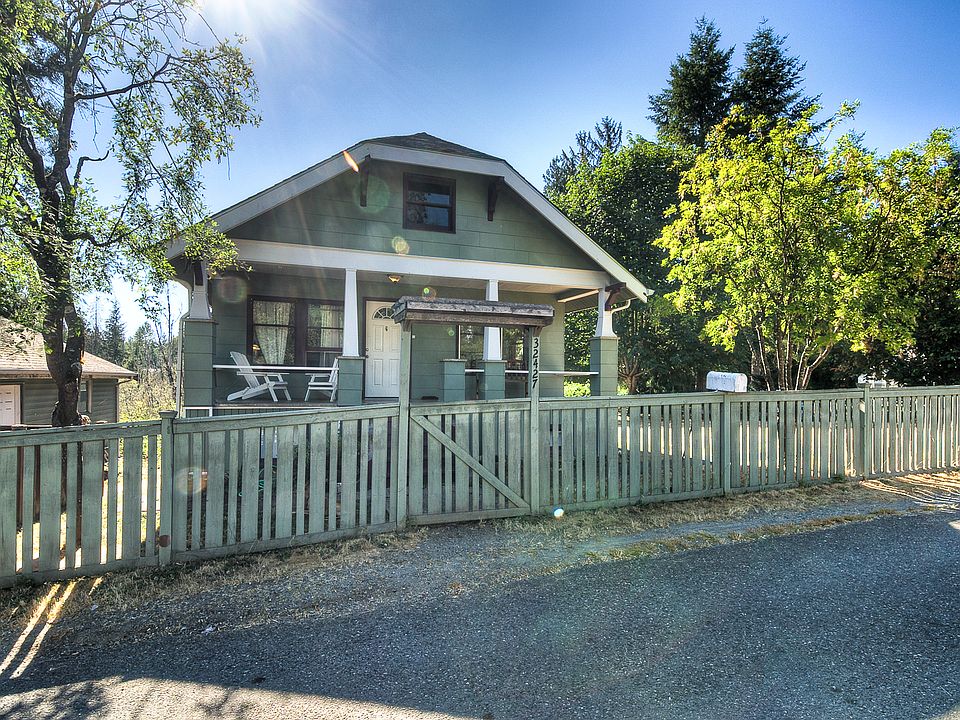 1st image of 32427 Morgan Dr