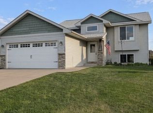 1307 Osprey Ct, New Richmond, WI 54017