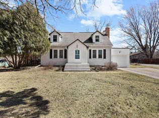2505 Badger Ln, Madison, WI 53713