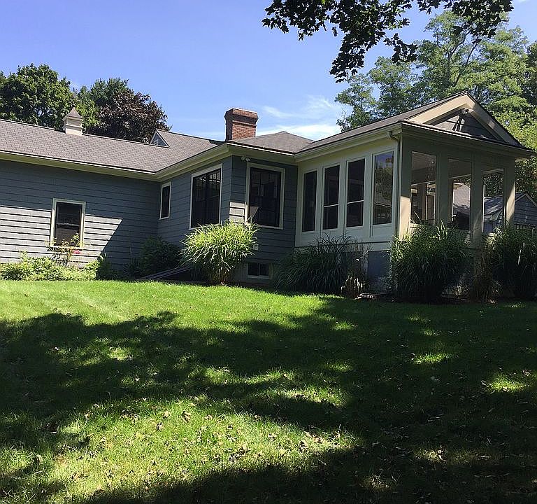 2nd image of 14 Crestview Rd