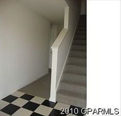 2nd image of 4940-46A Deveron St