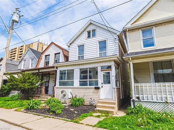 43 Harvey St, Hamilton, ON L8L 2L9