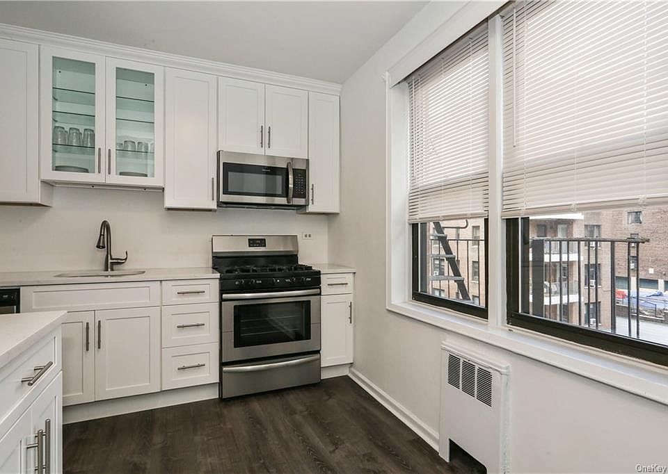 1st image of 16 N Broadway APT 3F