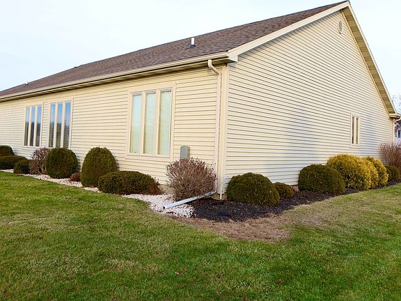 2nd image of 1495 W Crane Pond Dr