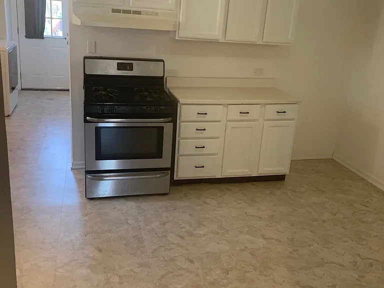 5216 S Laramie Ave #2 — Photo 4