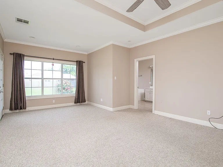 6102 Coty Dr — Photo 10