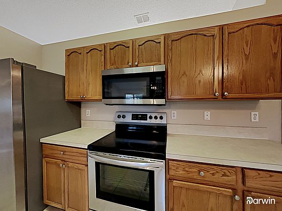 4th image of 1225 SW Asturia Ave