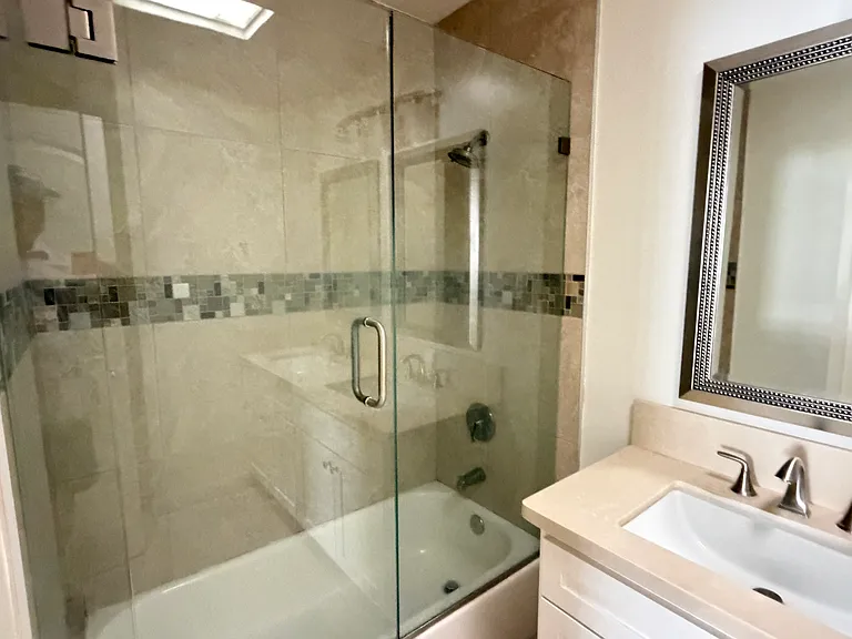 6637 Springpark Ave #6 — Photo 8