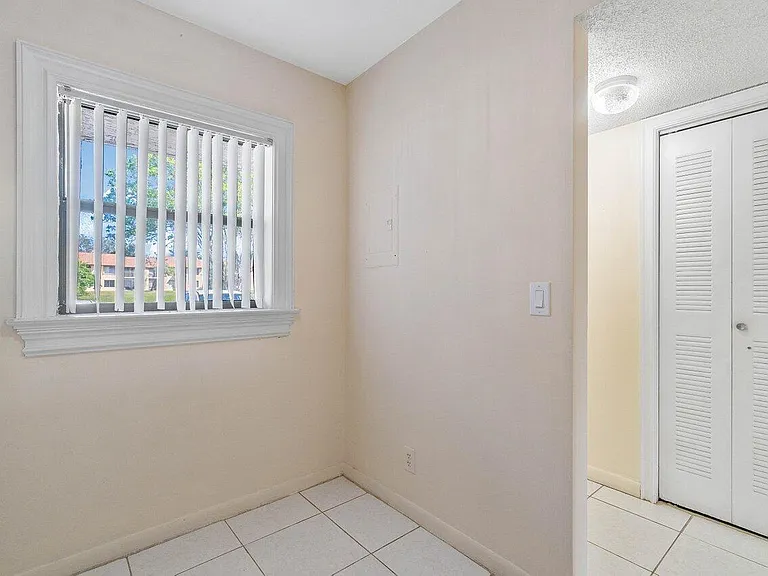 6736 Palmetto Cir S #105 — Photo 8