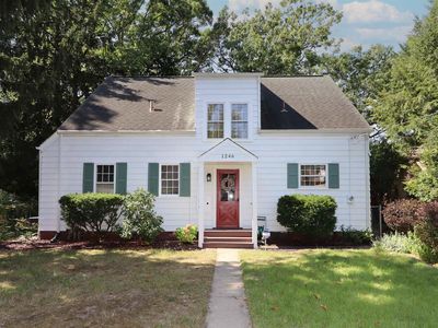 1246 Hillcrest Rd, South Bend, IN, 46617