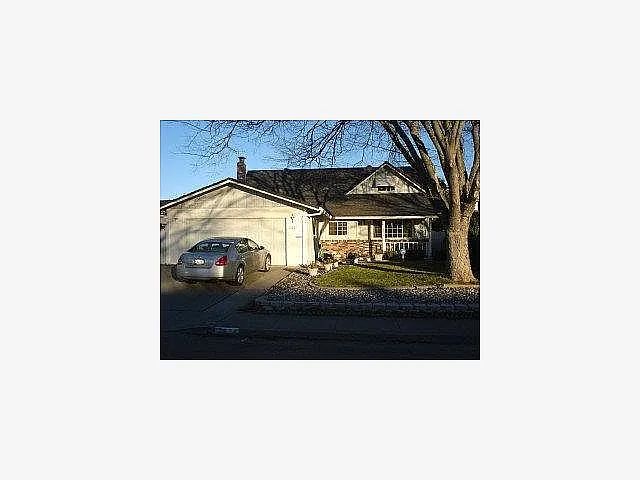2624 Orchid St photo 1