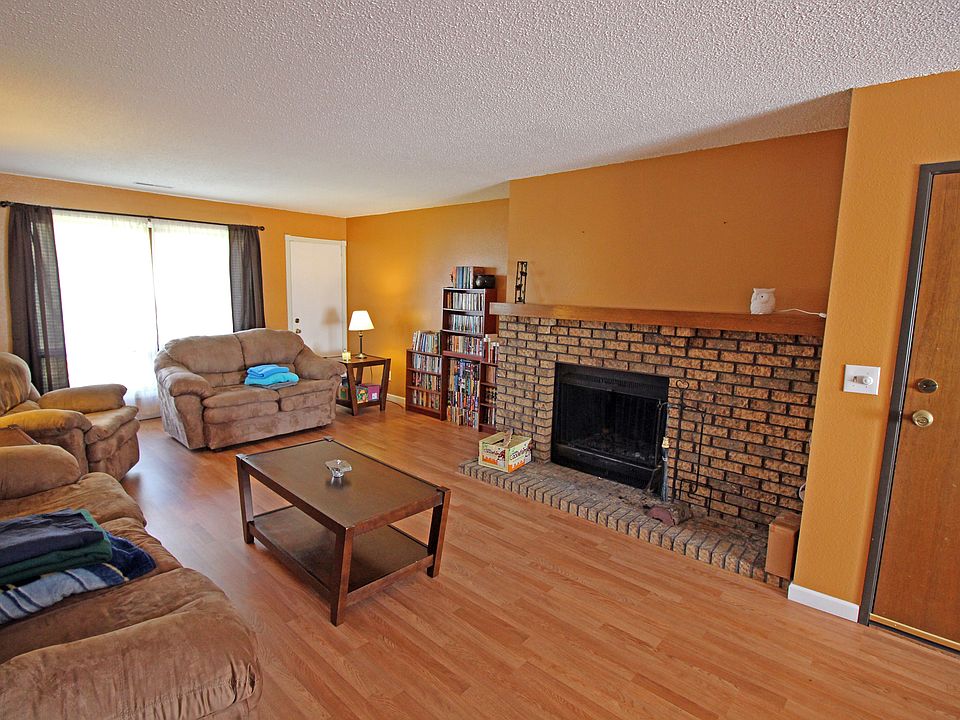 1st image of 135 E San Marnan Dr APT 5