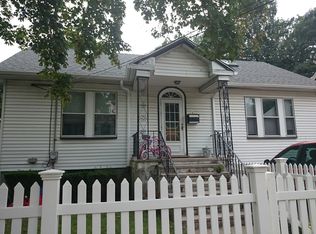 324 Vermont St, West Roxbury, MA 02132