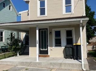 134 N Robeson St, Robesonia, PA 19551