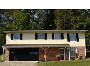 201 Lakeview Dr, Saint Albans, WV 25177