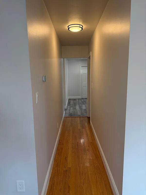 3 bed, 1.0 bath, 2500 sqft, $2,400 — Photo 3