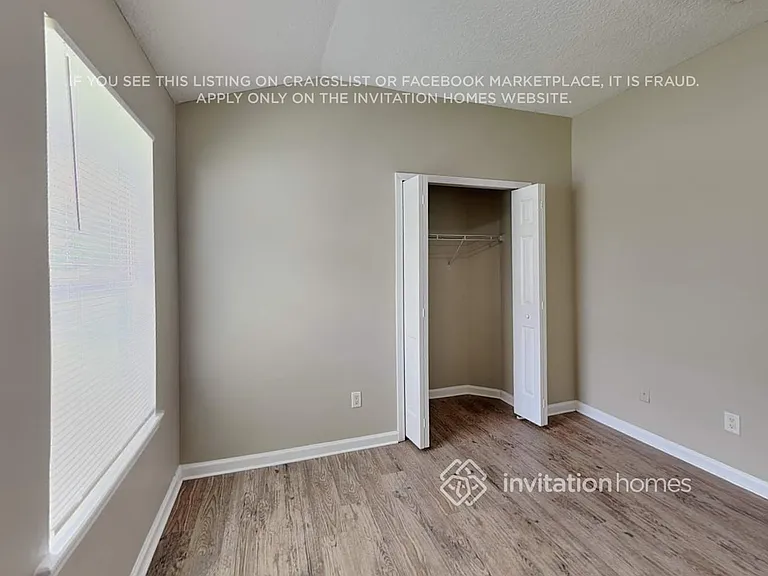 1033 Dunstable Ln — Photo 16
