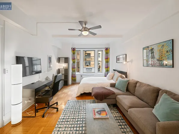 24 5th Avenue image 1 of 19