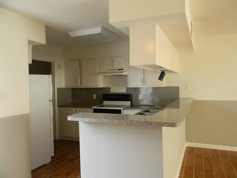 9200 W Bellfort St #48 — Photo 37