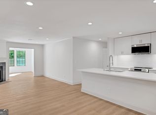 209 Barrington Hills Dr #209, Atlanta, GA 30350