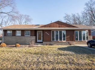 500 Ridgewood Rd, Elk Grove Village, IL 60007