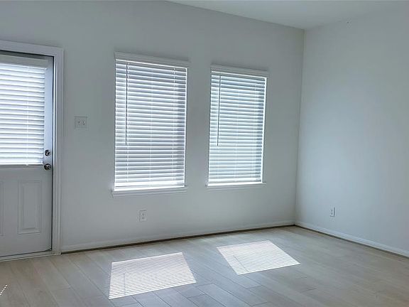4th image of 14835 Darbydale Dr