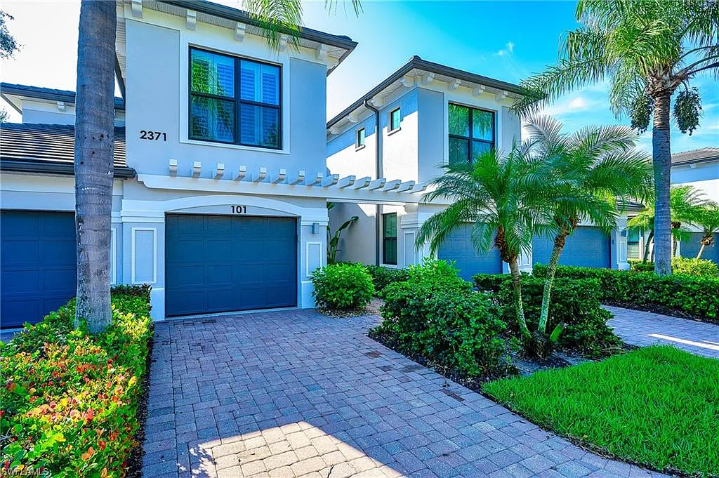 3 bed, 2.0 bath, 1619 sqft, $8,500 — Photo 2