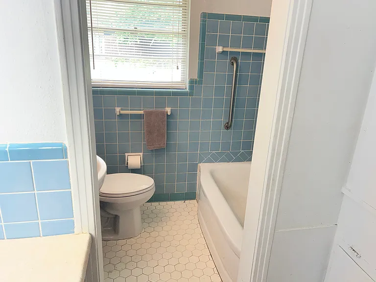 Costa Mesa Dr — Photo 17