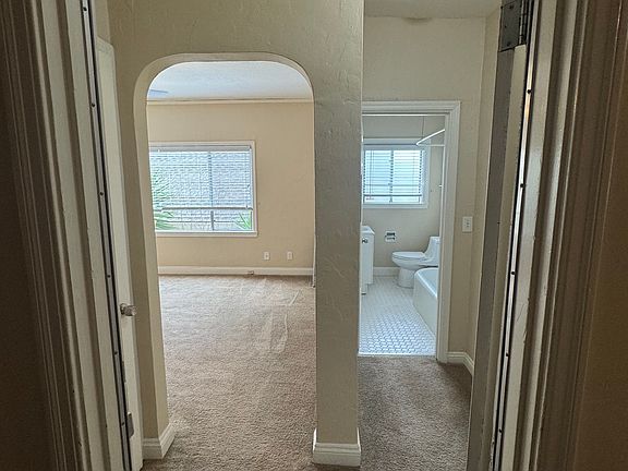 4th image of 620 Santa Clara Ave APT 6