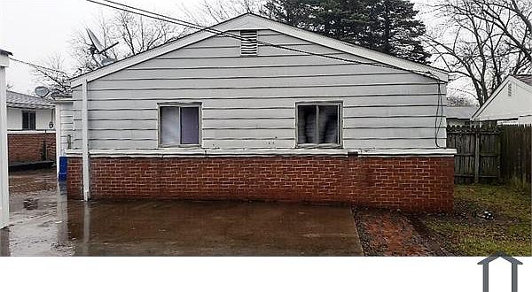 1st image of 1038 Studebaker Ave