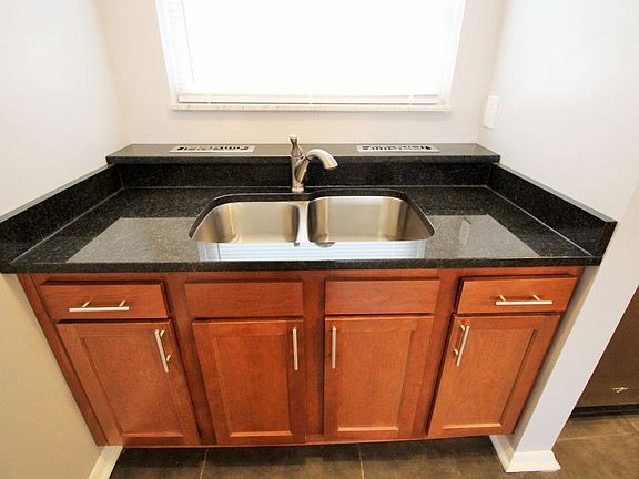 4th image of 3126-3128 Hackberry St #3126-1