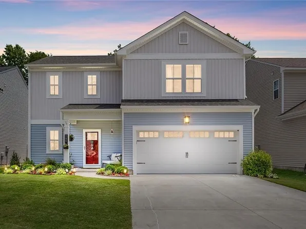 109 Village Pointe Dr, Suffolk, VA 23434