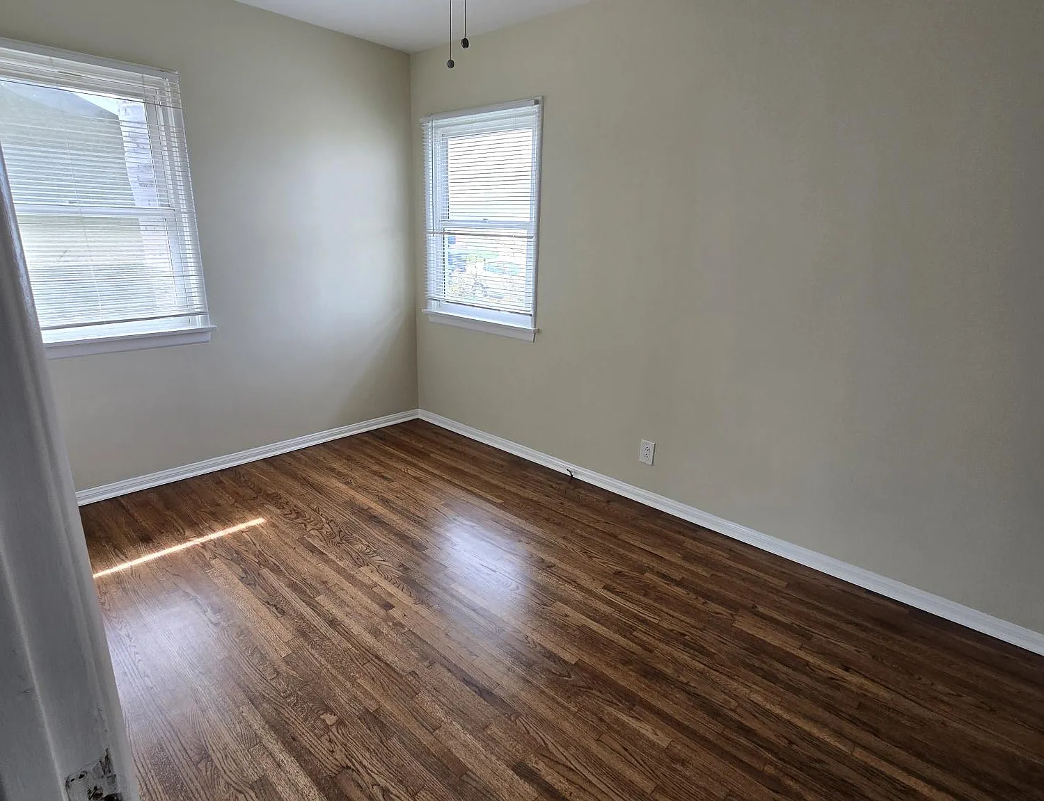 3 bed, 1714 sqft, $4,425 — Photo 3