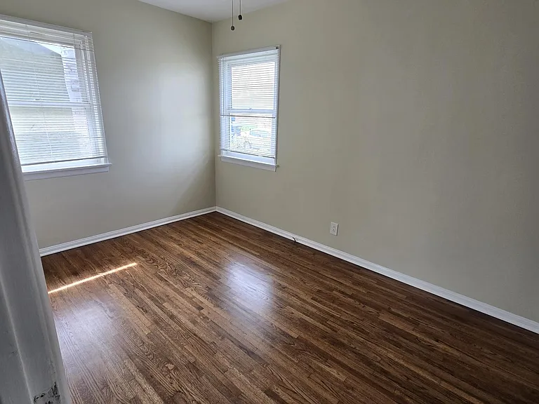 15242 Roselle Ave — Photo 3