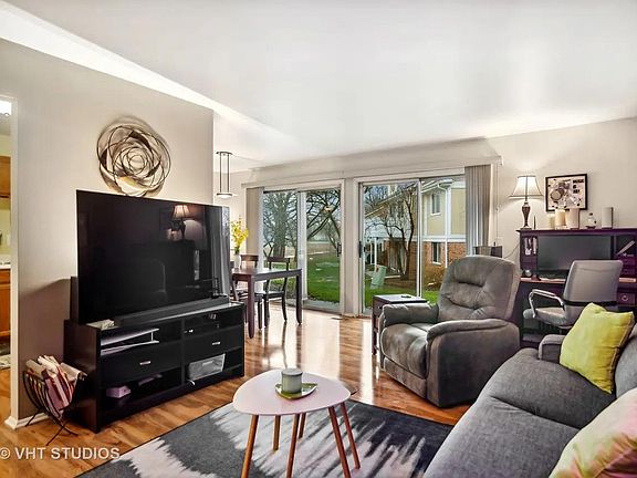 2nd image of 1156 Auburn Ln #1156
