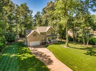 8398 Patrick Henry Way, Gloucester, VA 23061