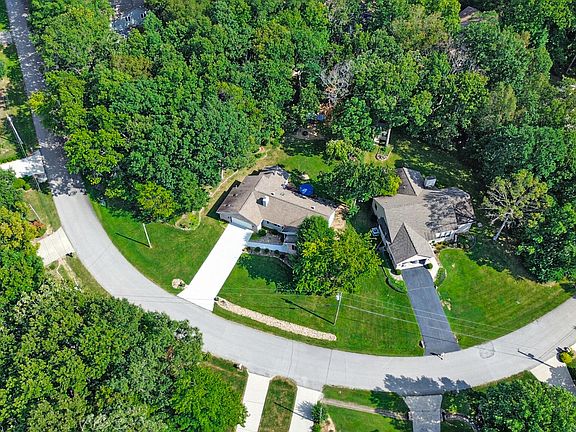 4th image of 163 & 159 Lakeside Dr
