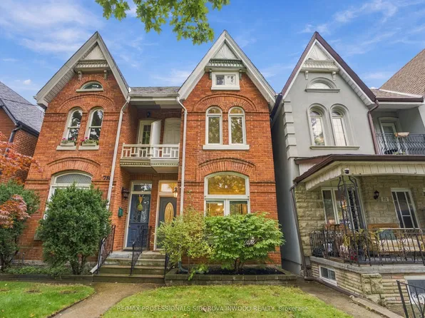 80 Laws St, Toronto, ON M6P 2Y7