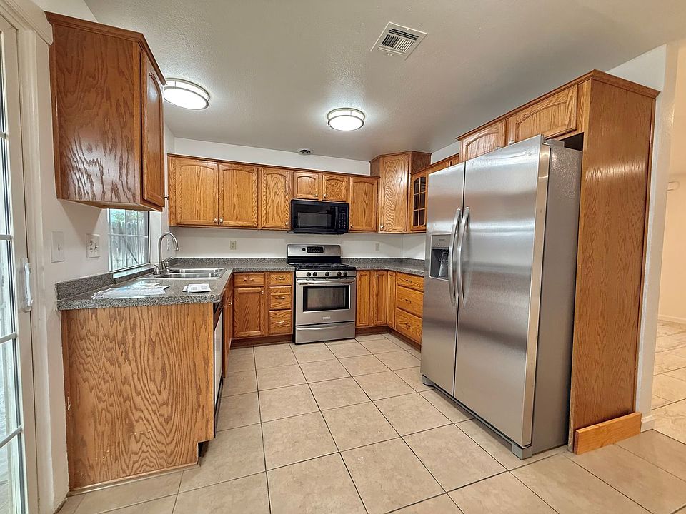 1st image of 2698 San Anselmo Ave
