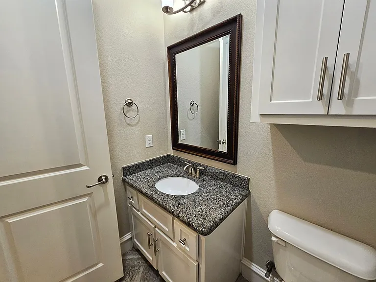 988 Shadyside Ln — Photo 20