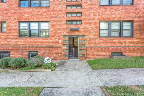1520 E 17th St #E Photo 1 1520 E 17th St #E Photo 1