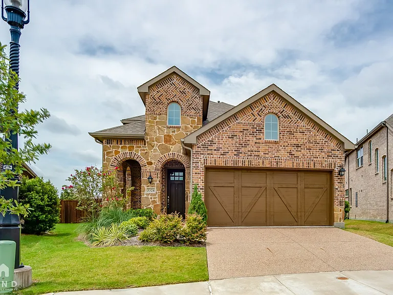 3324 Damsel Sauvage Ln — Photo 28