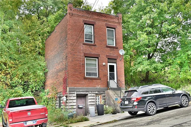 433 Flowers Ave photo 1