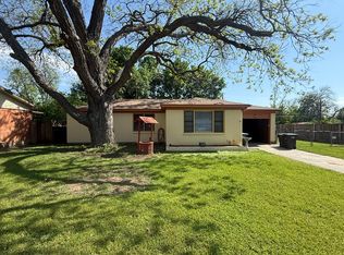 6121 Walnut Dr, Fort Worth, TX 76114