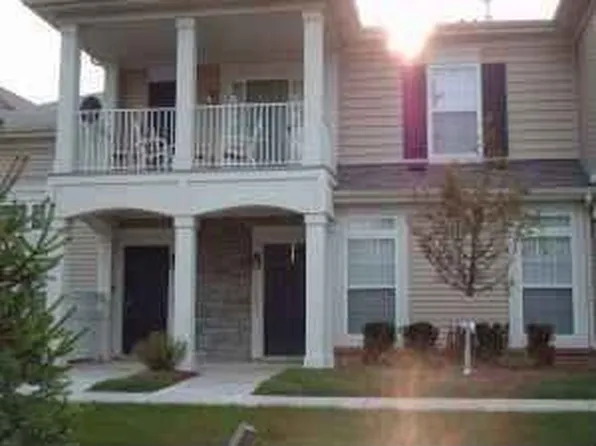 17103 Addington Dr #1, Commerce Township, MI 48390