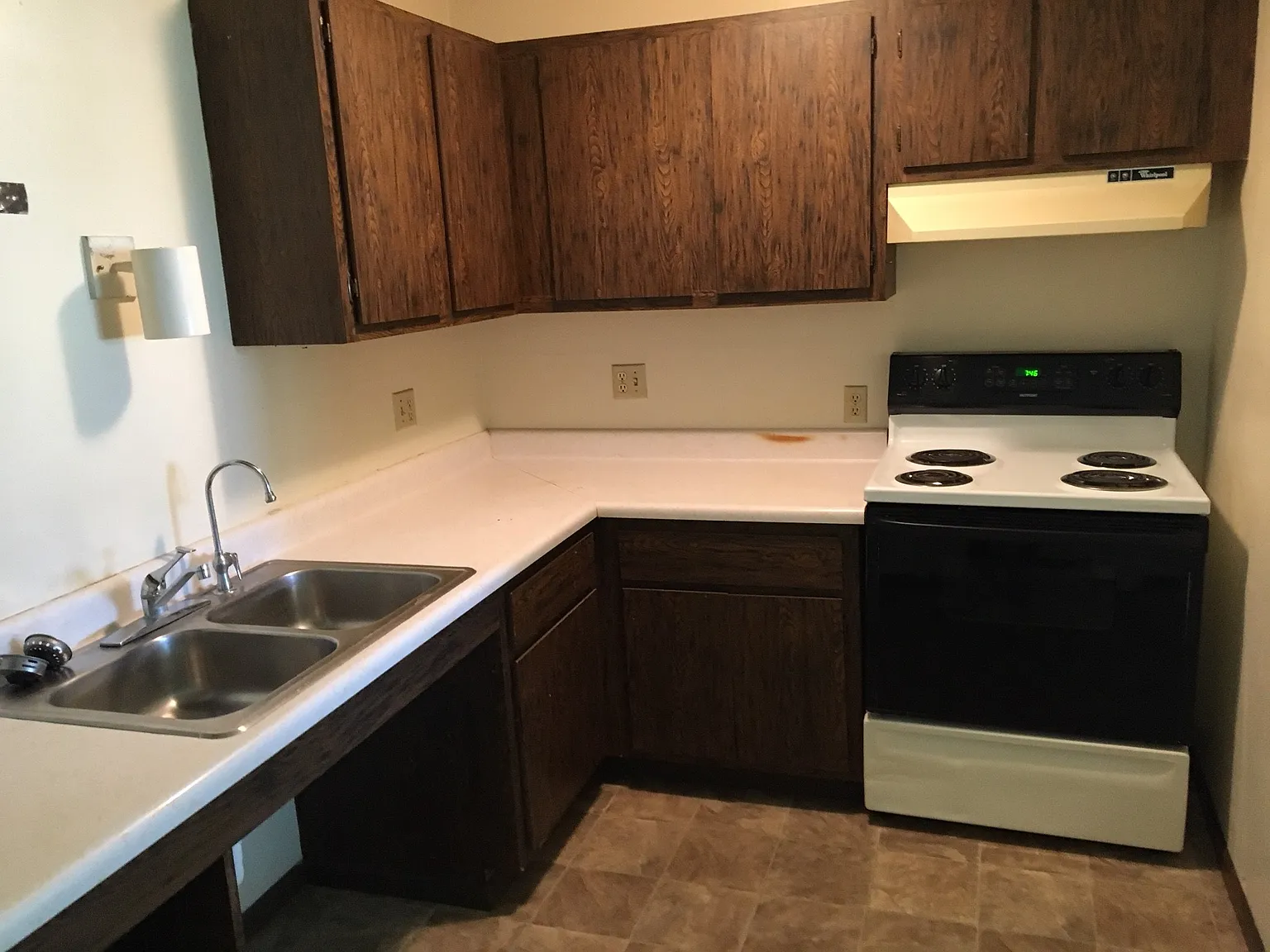 2 bed, 750 sqft, $625 — Photo 3