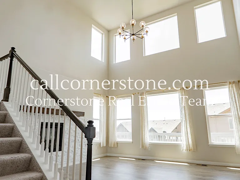 10120 Kentwood Dr — Photo 4