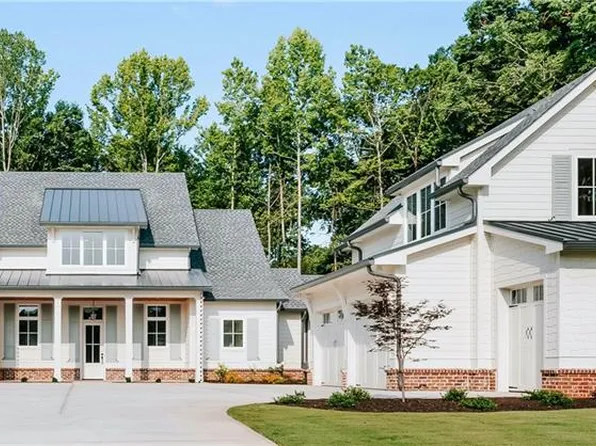 217 Chariot Ct, Jefferson, GA 30549