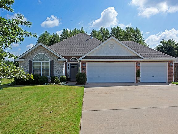 2nd image of 1906 N Coldwater Cir